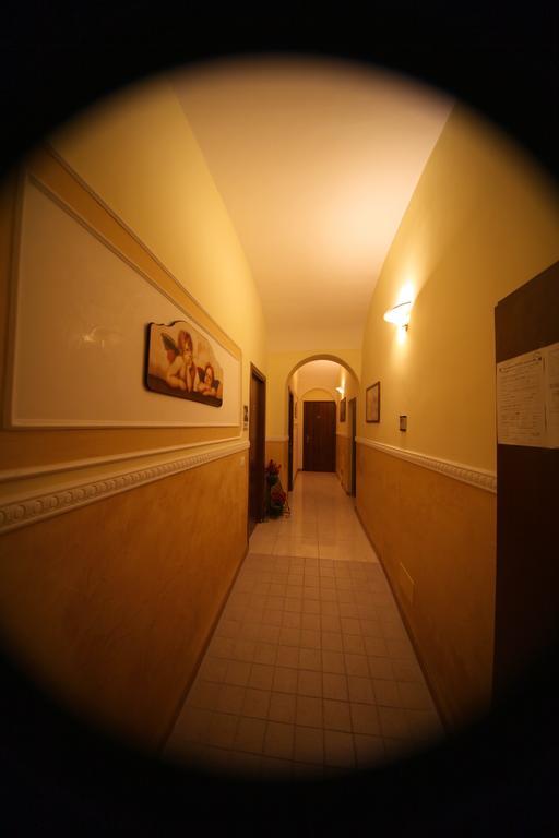 Hostel Pink Floyd Рим Экстерьер фото